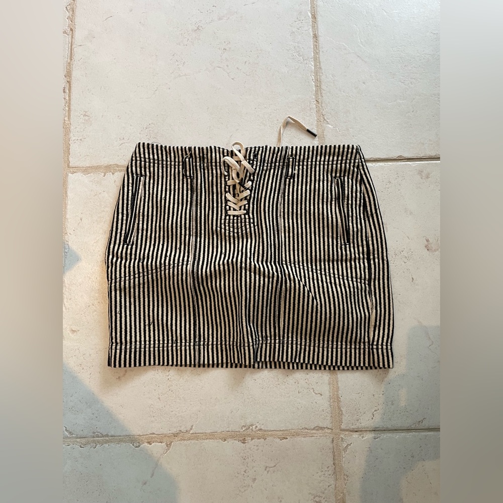 Madewell knit/distressed skirt